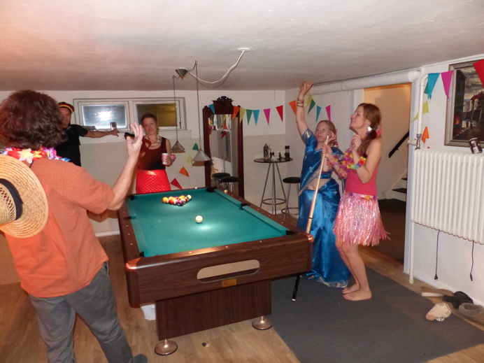 Going-away-party and moving out of the house