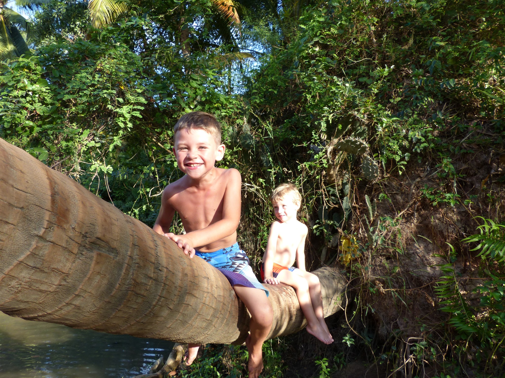 Mui Ne with children