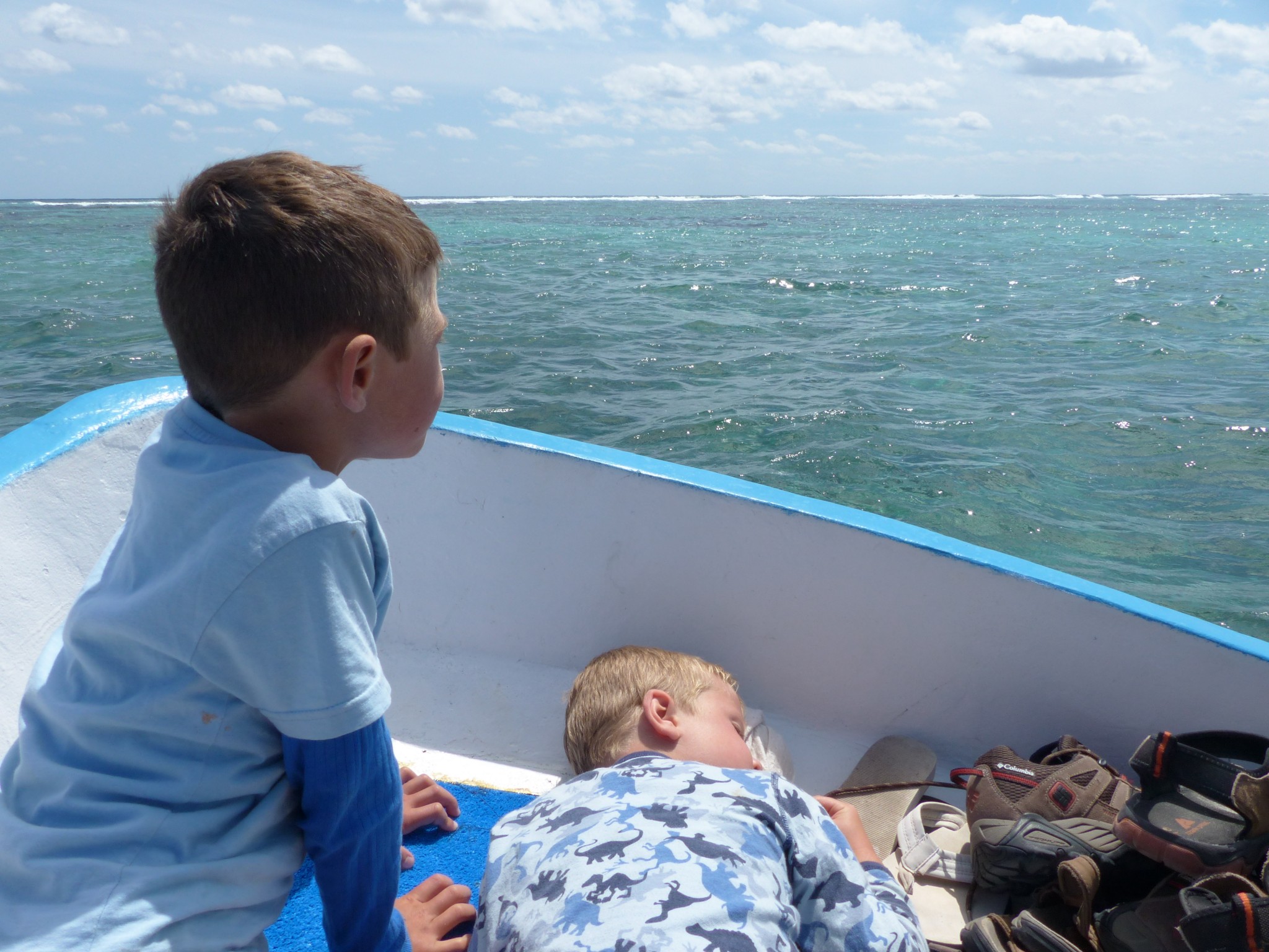 Amazing food, beautiful reefs and two freezing kids at Puerto Morelos, Mexico