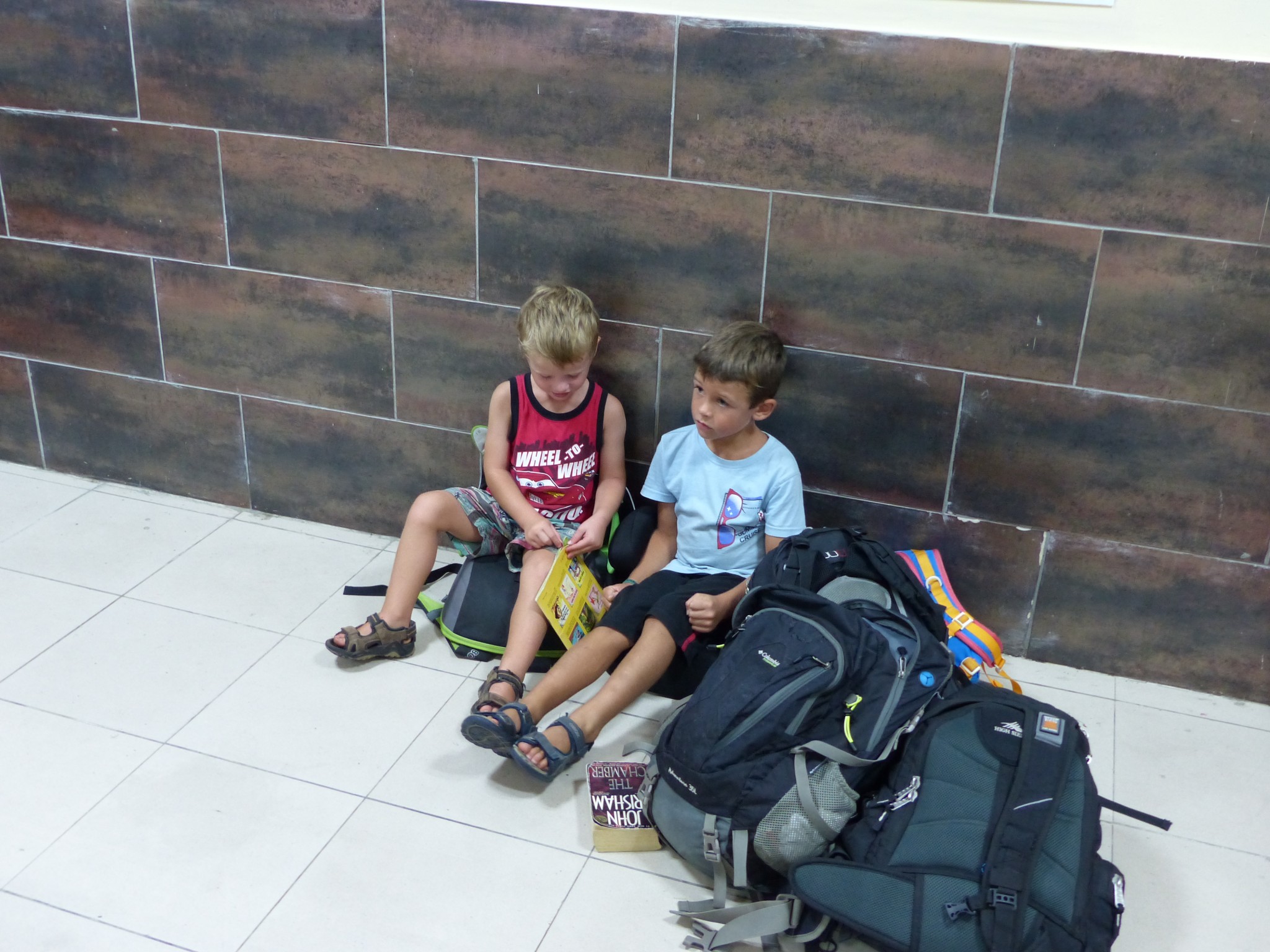Going to Cuba &ndash; after 50 Skype calls, 1,5 hour flight delay and 3 hours waiting for our luggage we finally arrived