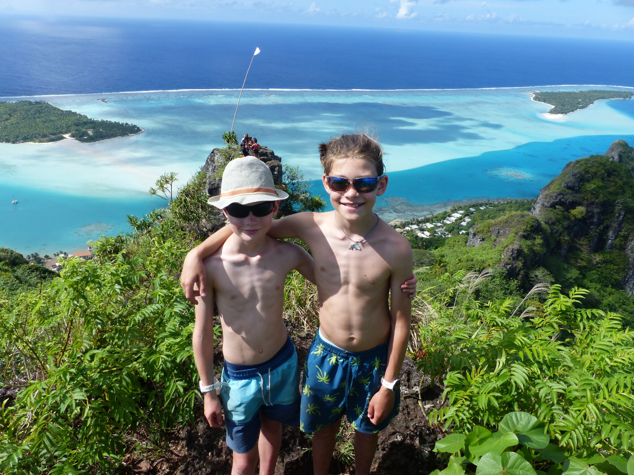 Maupiti: Coral Gardens, view points, missing Mantas and great atmosphere